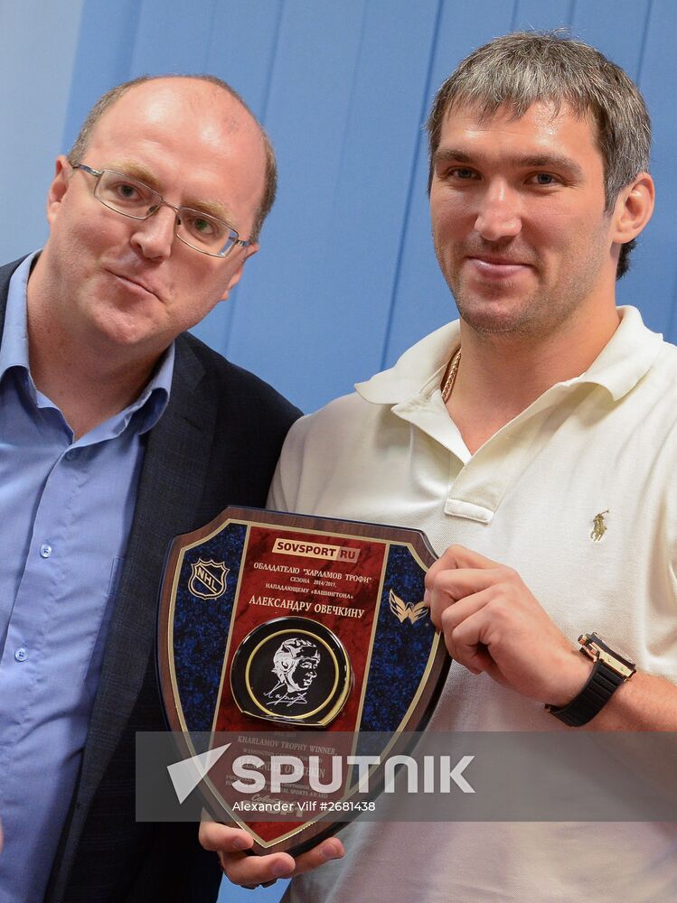 Alexander Ovechkin awarded with Kharlamov Trophy