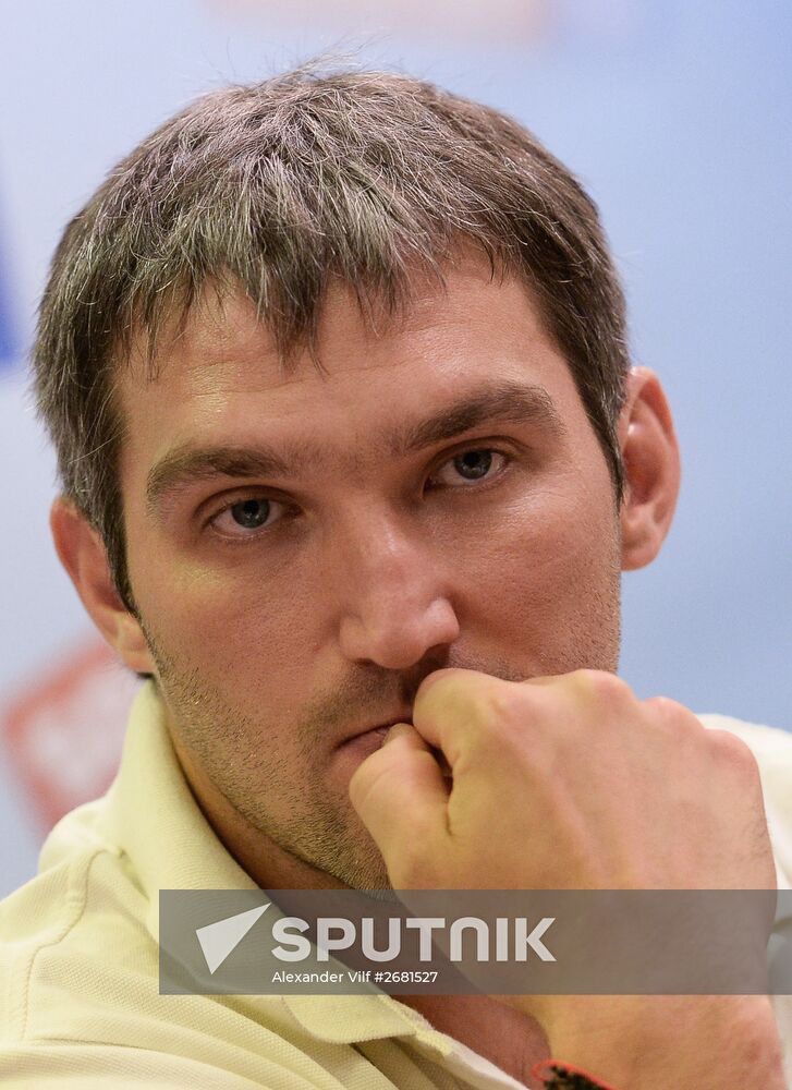 Alexander Ovechkin awarded with Kharlamov Trophy
