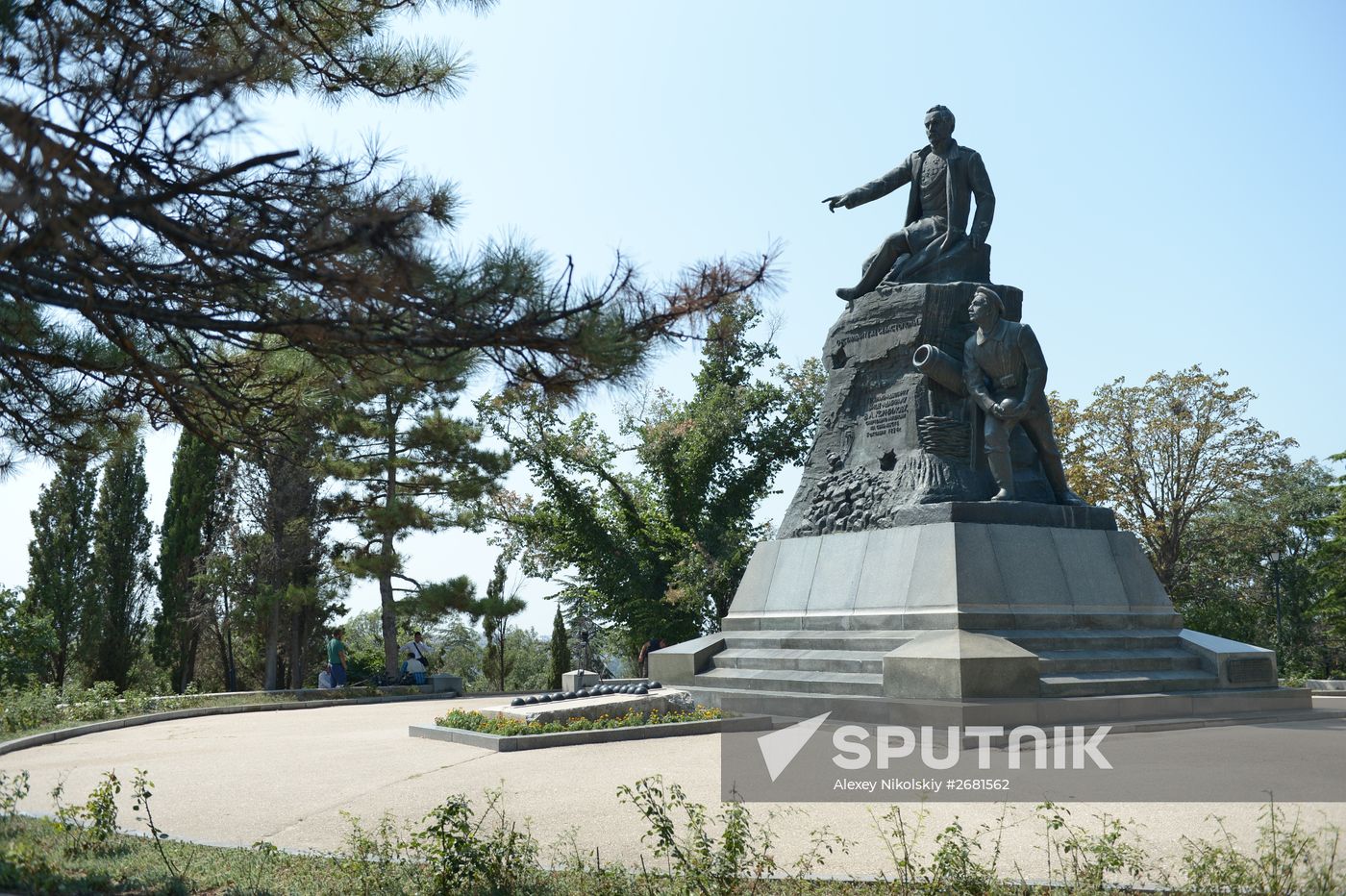Russian President Vladimir Putin and Prime Minister Dmitry Medvedev visit Crimea
