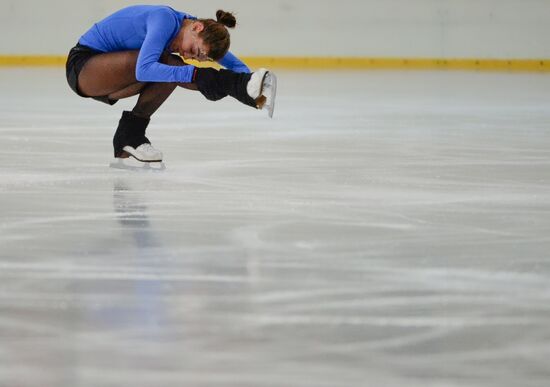 Figure skating. Adelina Sotnikova's training session