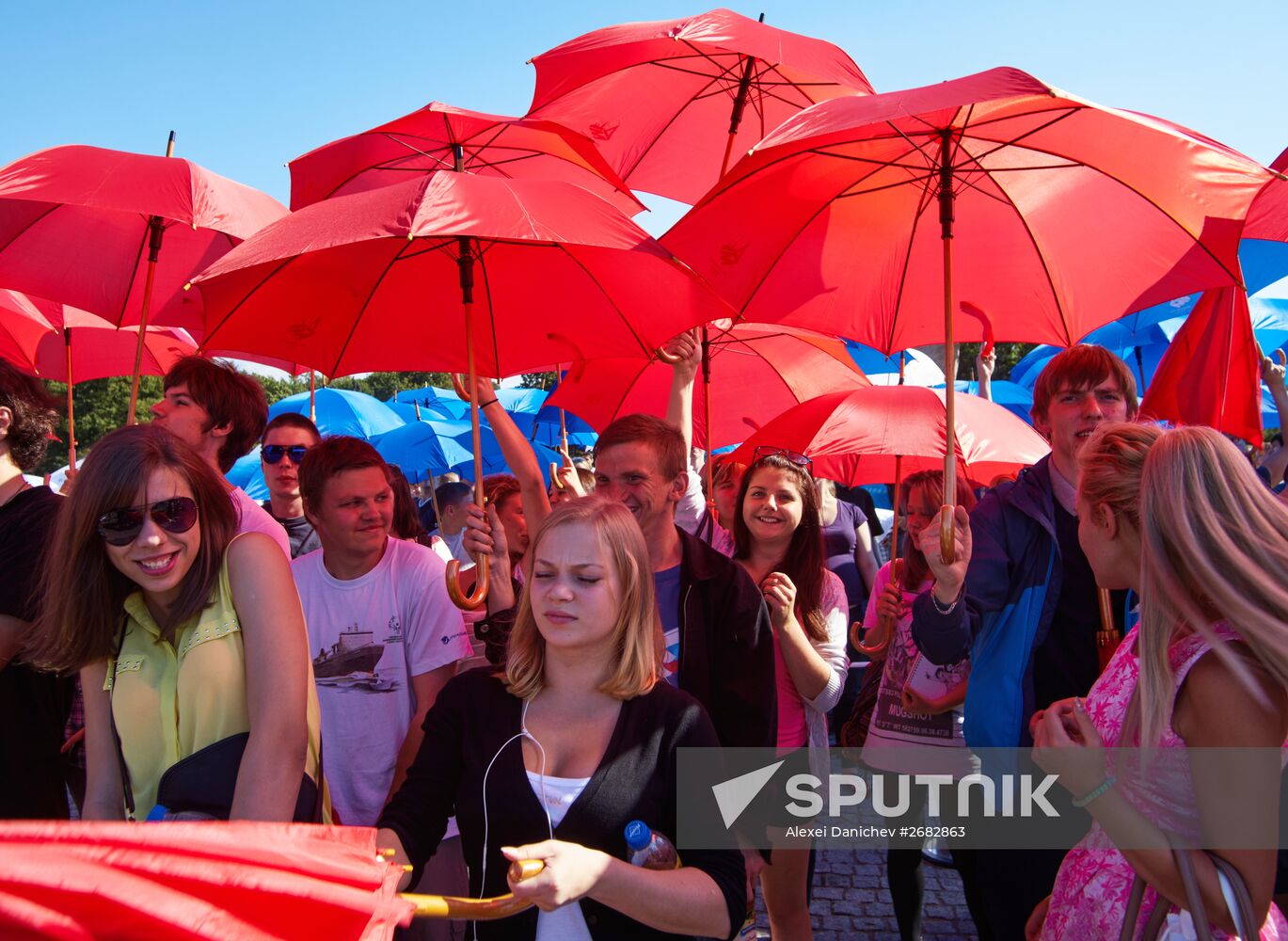 National Flag Day celebrations across Russia