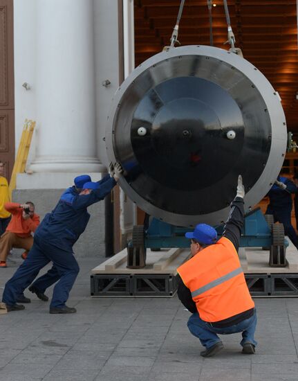 Replica of Tsar Bomba hydrogen bomb delivered to Moscow