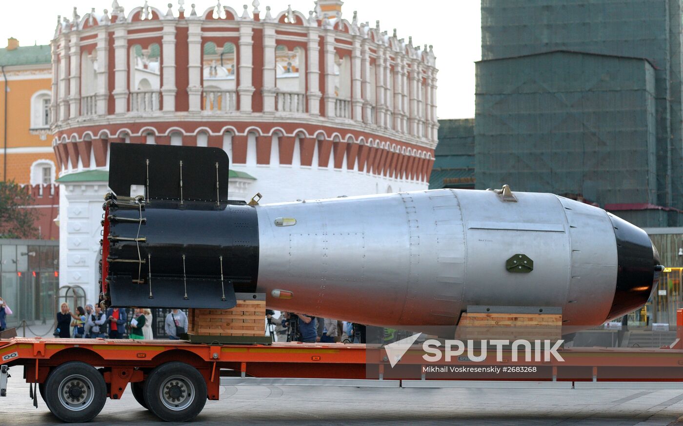 Replica of Tsar Bomba hydrogen bomb delivered to Moscow