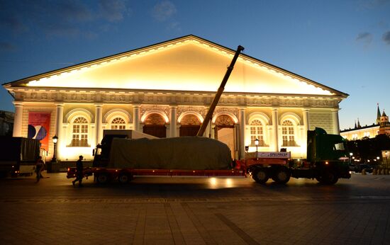 Replica of Tsar Bomba hydrogen bomb delivered to Moscow