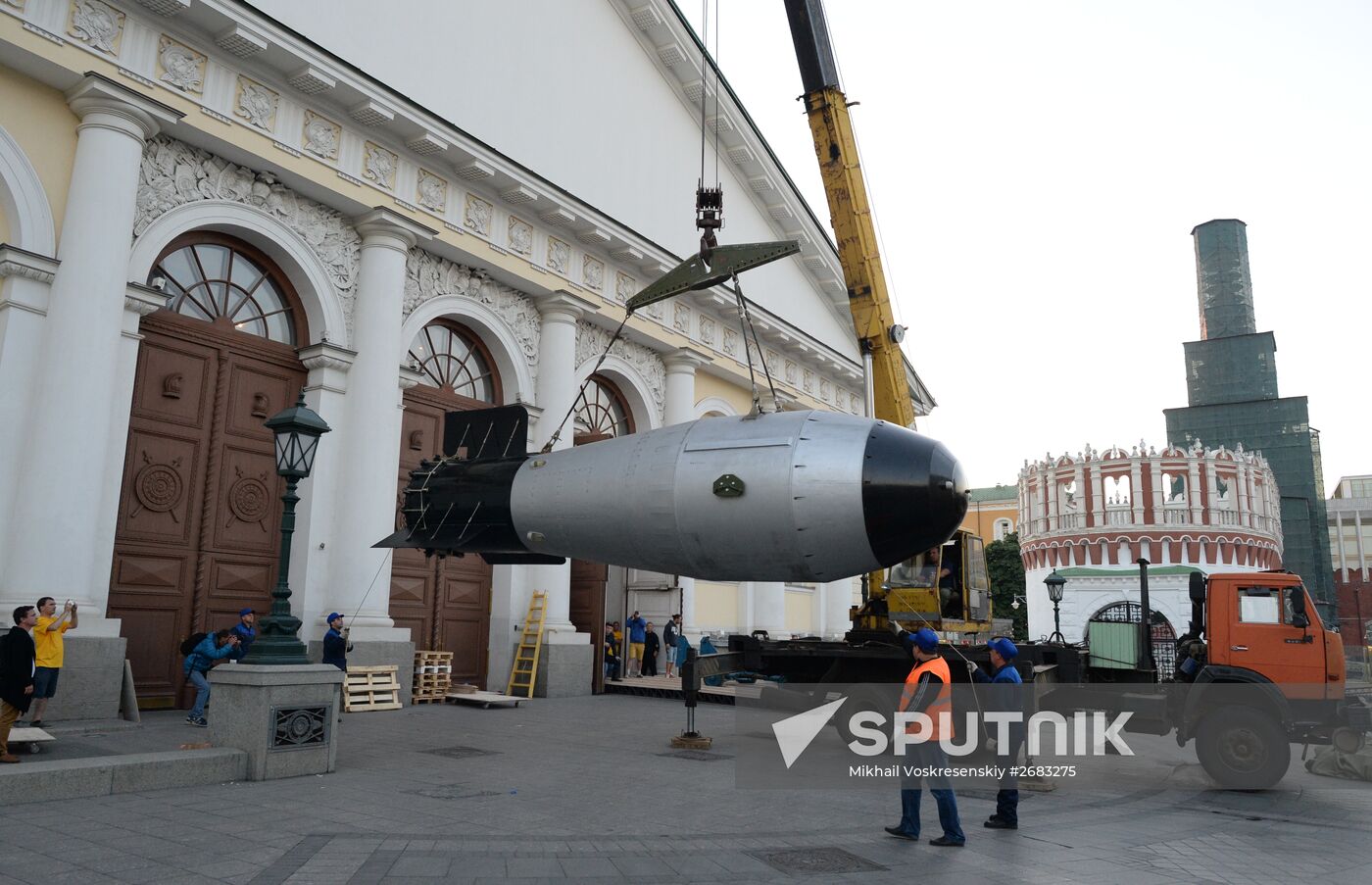 Replica of Tsar Bomba hydrogen bomb delivered to Moscow