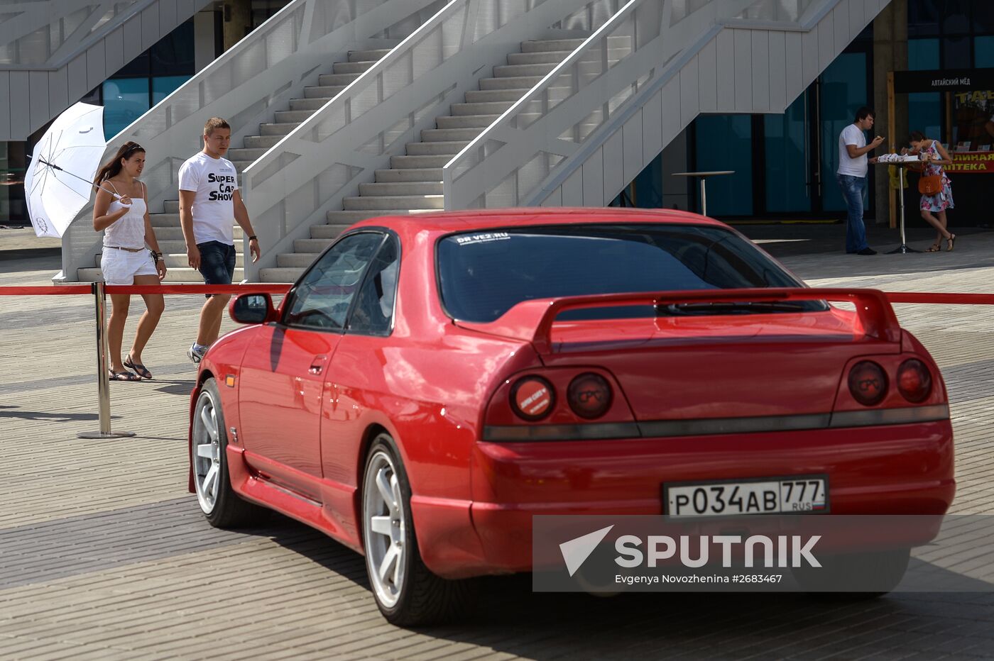 Moscow's Legends Park hosts Supercarshow 2015