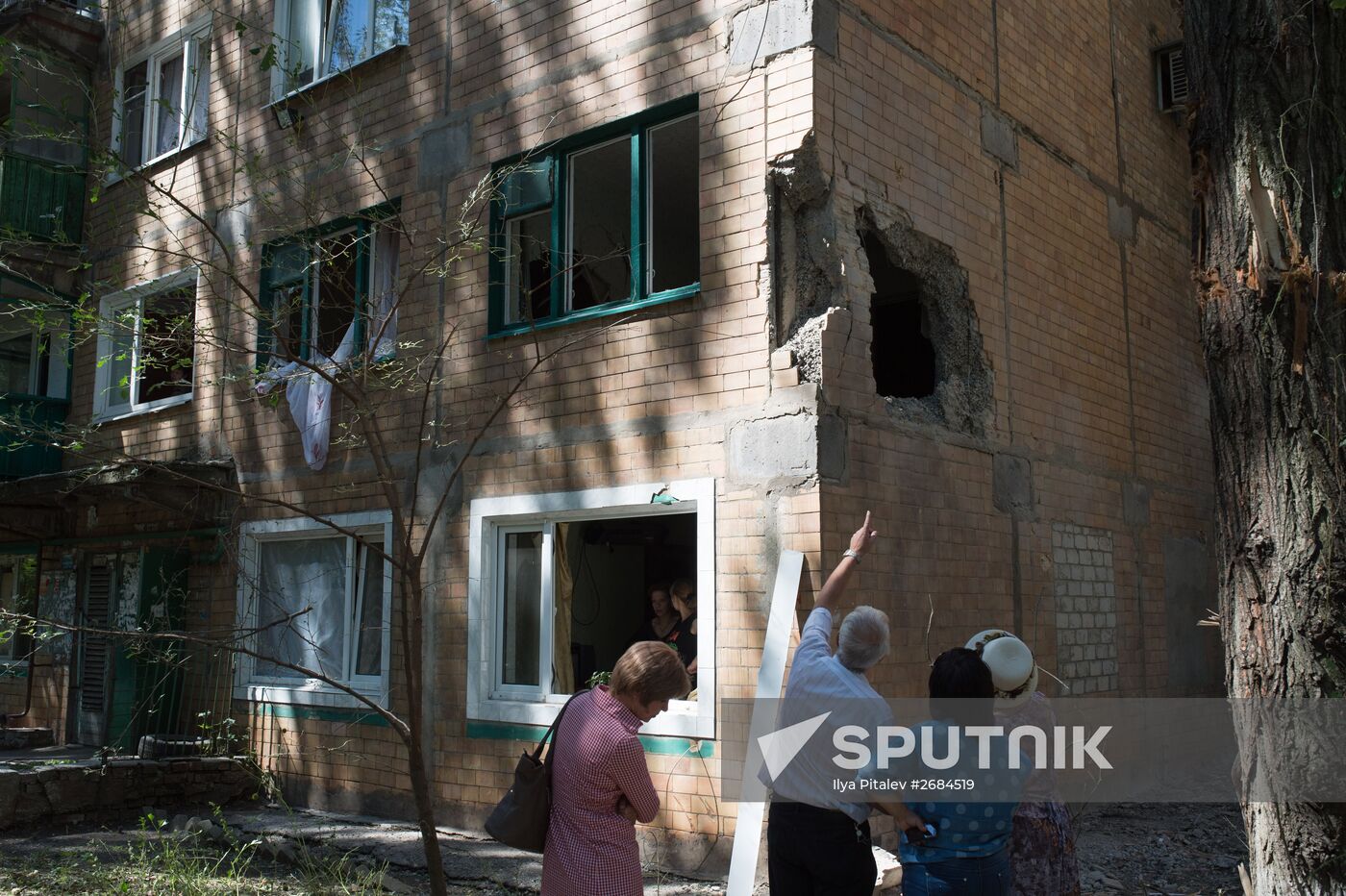 Aftermath of night shelling of Donetsk's Gorlovka by Ukrainian military