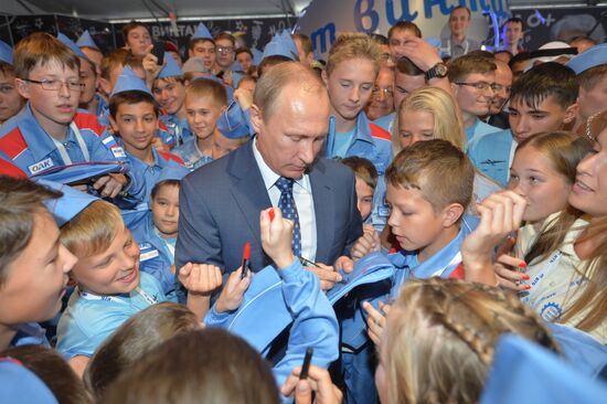 Russian President Vladimir Putin visits the International Aerospace Salon (MAKS 2015)