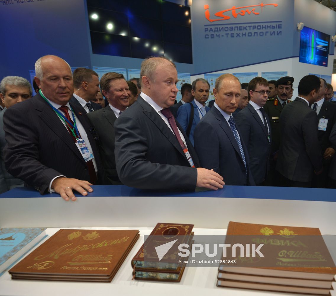 Russian President Vladimir Putin visits the International Aerospace Salon (MAKS 2015)