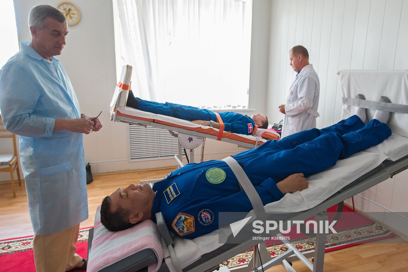 Training of ISS 45/46 and Visiting Expedition 18 crew