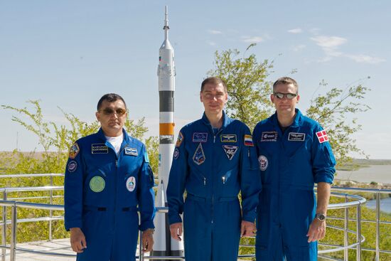 Training of ISS 45/46 and Visiting Expedition 18 crew