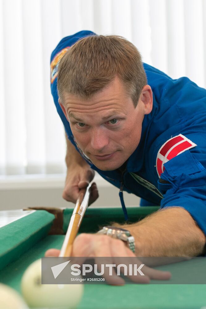 Training of ISS 45/46 and Visiting Expedition 18 crew