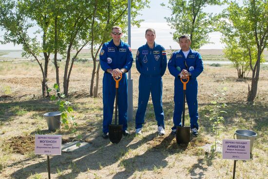 Training of ISS 45/46 and Visiting Expedition 18 crew