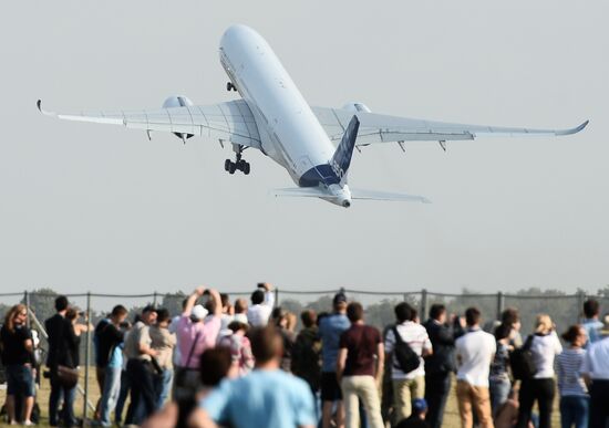 Maks-2015 International Aerospace Salon. Day Two