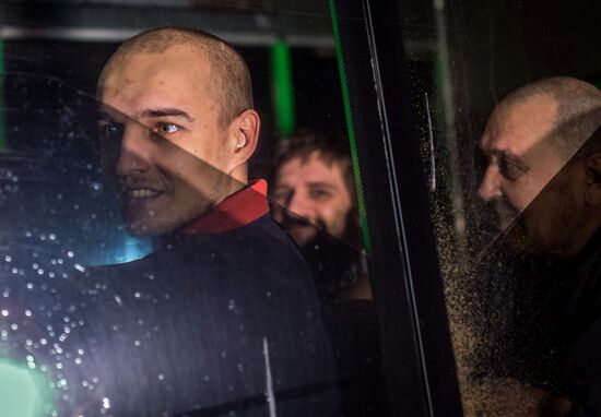 Exchanging prisoners in the Donetsk Region