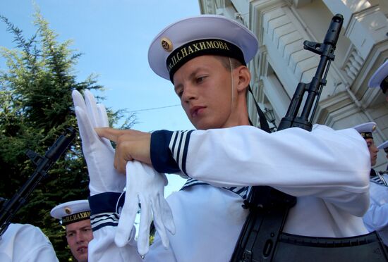 Nakhimov Naval School students take oath in Sevastopol