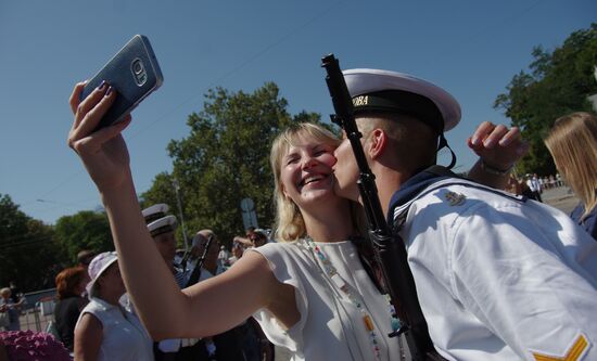 Nakhimov Naval School students take oath in Sevastopol