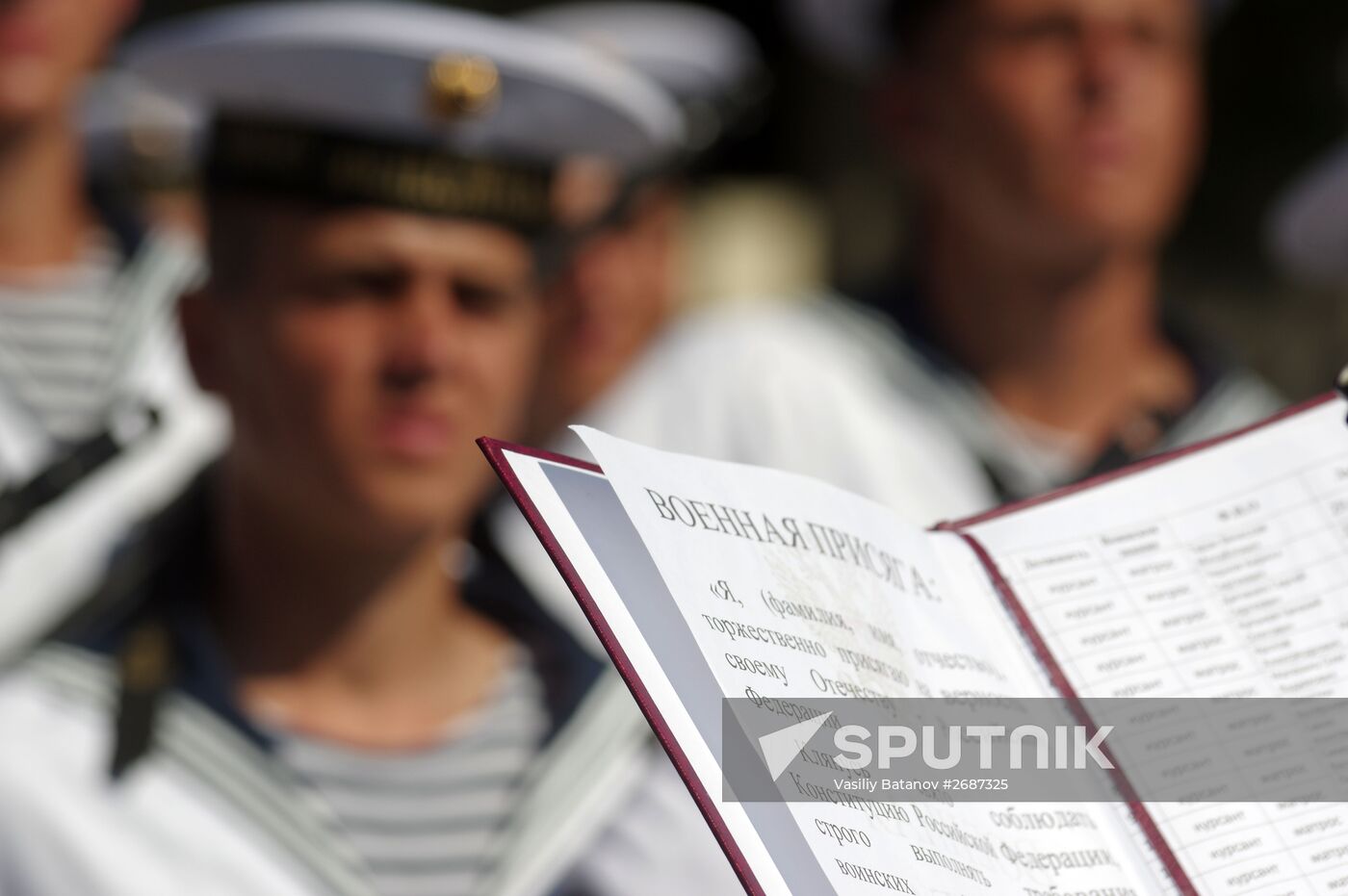 Nakhimov Naval School students take oath in Sevastopol