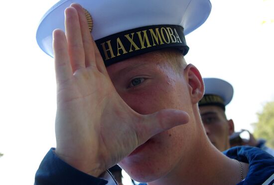 Nakhimov Naval School students take oath in Sevastopol