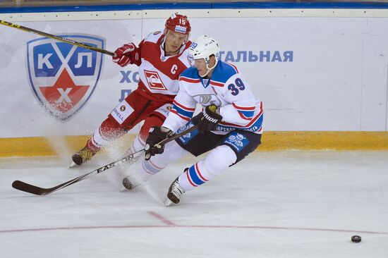 Kontinental Hockey League. Spartak vs. Lada