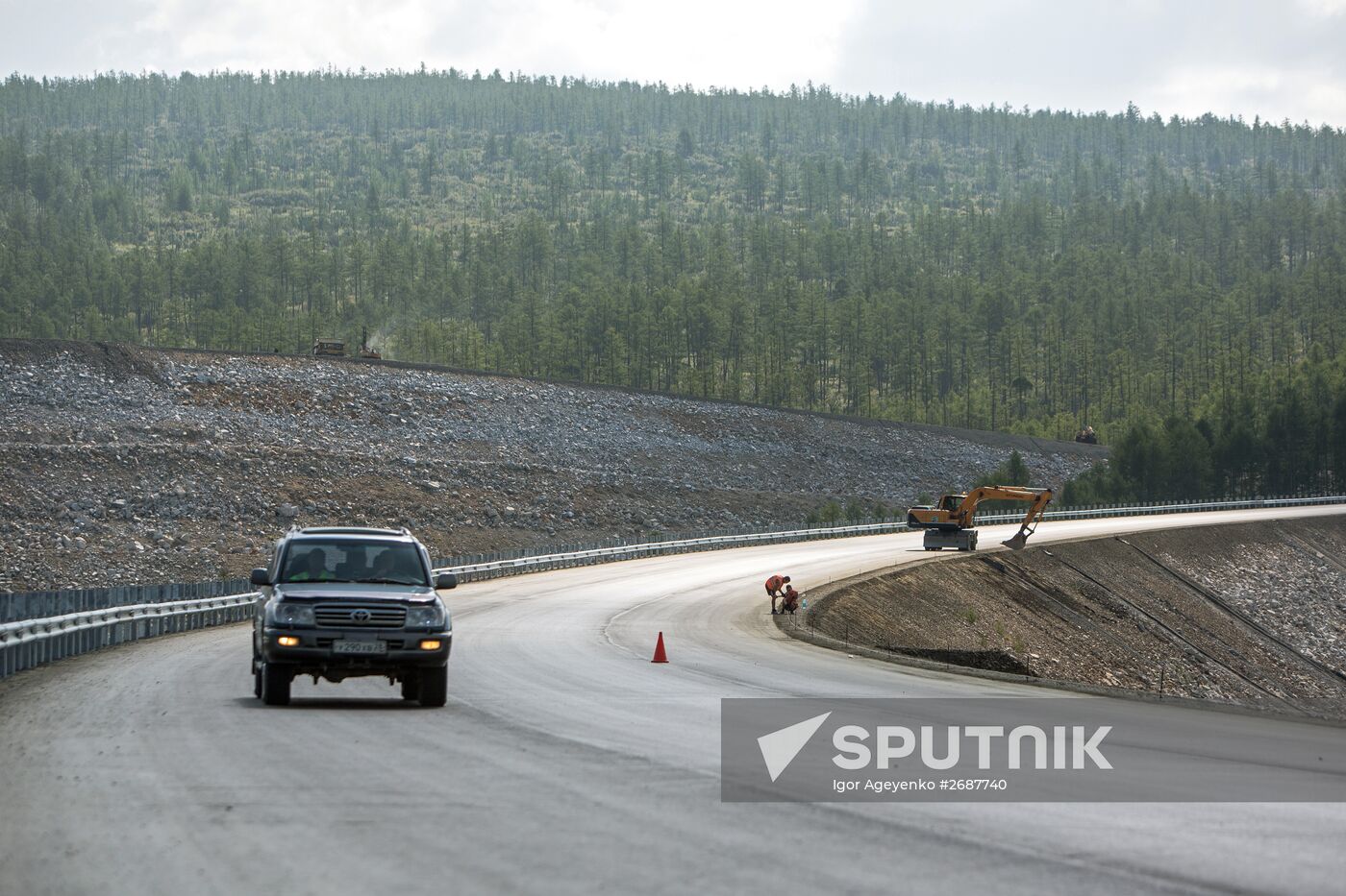 Lena federal highway under renovation in Amur River region
