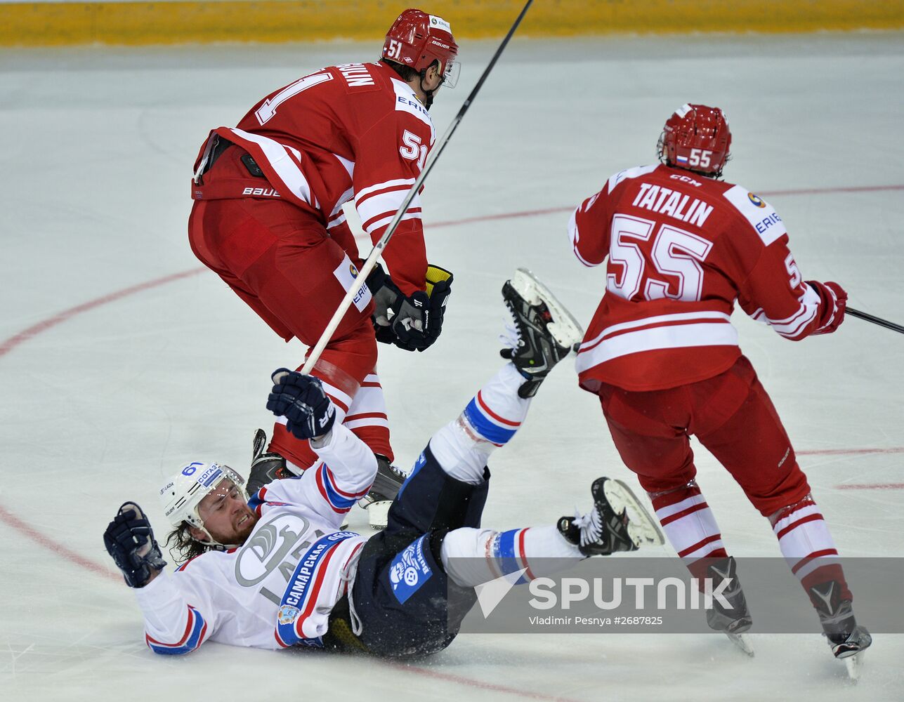 Kontinental Hockey League. Spartak vs. Lada