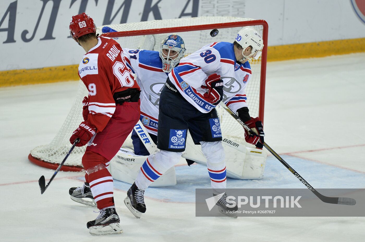 Kontinental Hockey League. Spartak vs. Lada