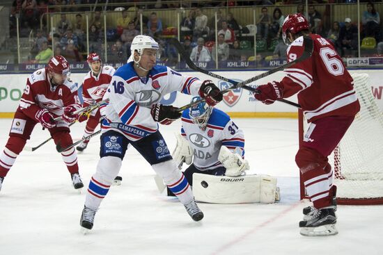 Kontinental Hockey League. Spartak vs. Lada