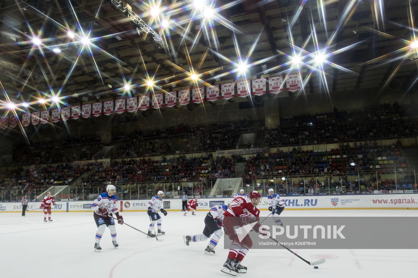 Kontinental Hockey League. Spartak vs. Lada