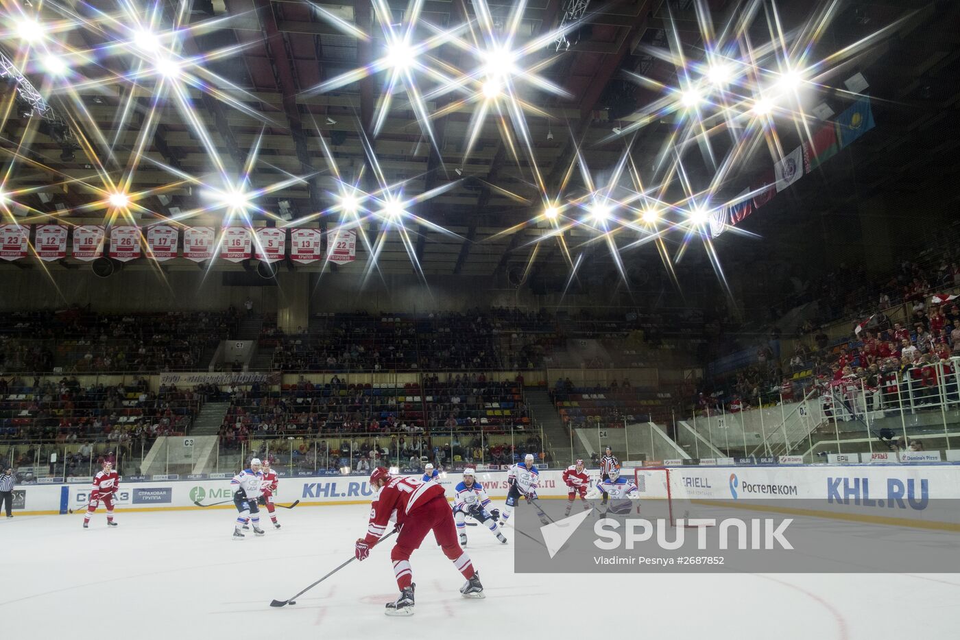 Kontinental Hockey League. Spartak vs. Lada