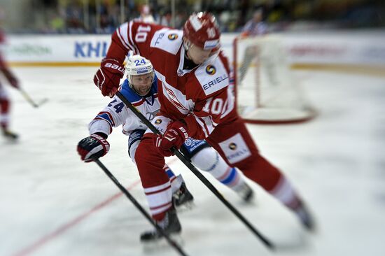 Kontinental Hockey League. Spartak vs. Lada