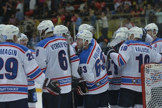 Kontinental Hockey League. Spartak vs. Lada