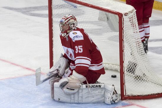 Kontinental Hockey League. Spartak vs. Lada