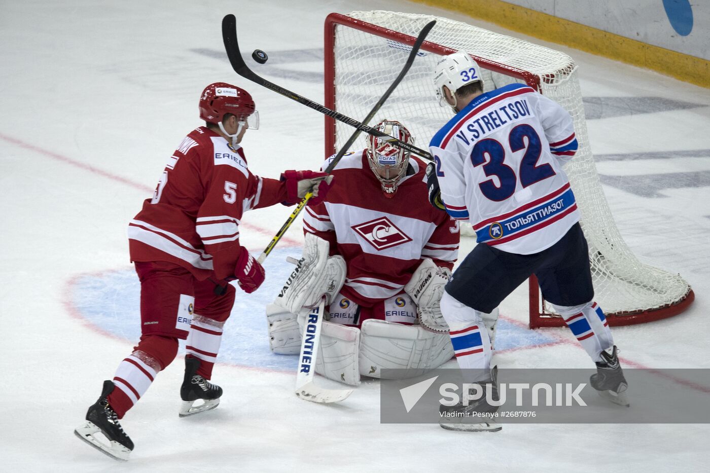 Kontinental Hockey League. Spartak vs. Lada