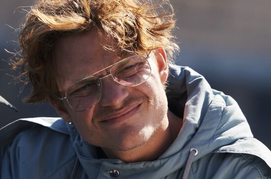 Shooting of Alexander Veledinsky's "V Keiptaunskom Portu" ("In the Port of Cape Town")