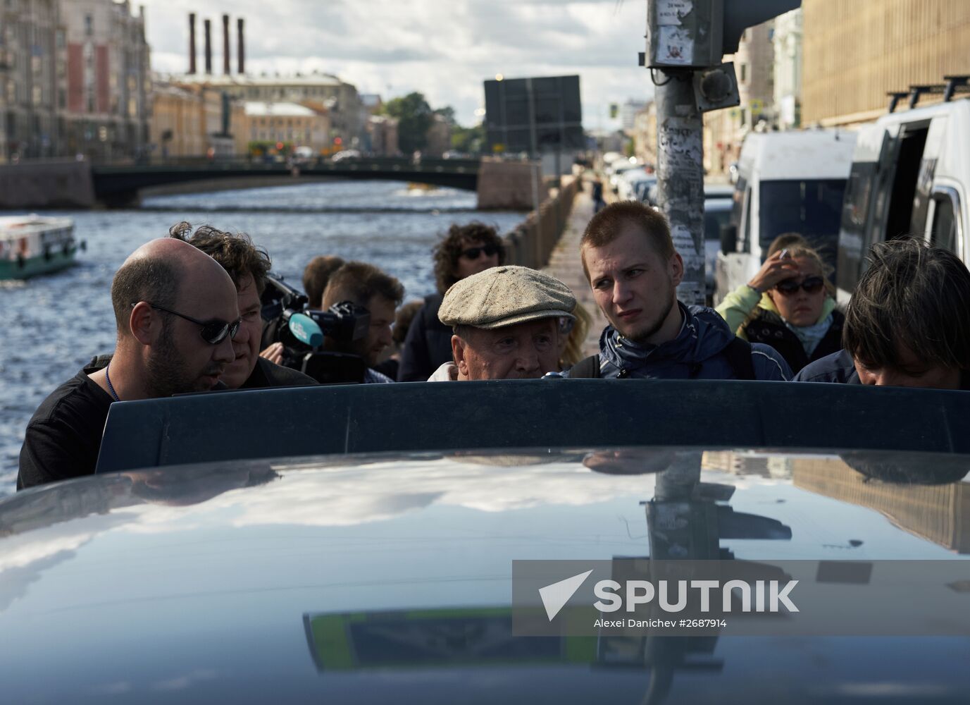 Shooting of Alexander Veledinsky's "V Keiptaunskom Portu" ("In the Port of Cape Town")