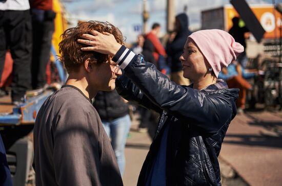 Shooting of Alexander Veledinsky's "V Keiptaunskom Portu" ("In the Port of Cape Town")