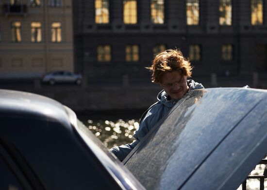 Shooting of Alexander Veledinsky's "V Keiptaunskom Portu" ("In the Port of Cape Town")