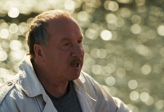 Shooting of Alexander Veledinsky's "V Keiptaunskom Portu" ("In the Port of Cape Town")