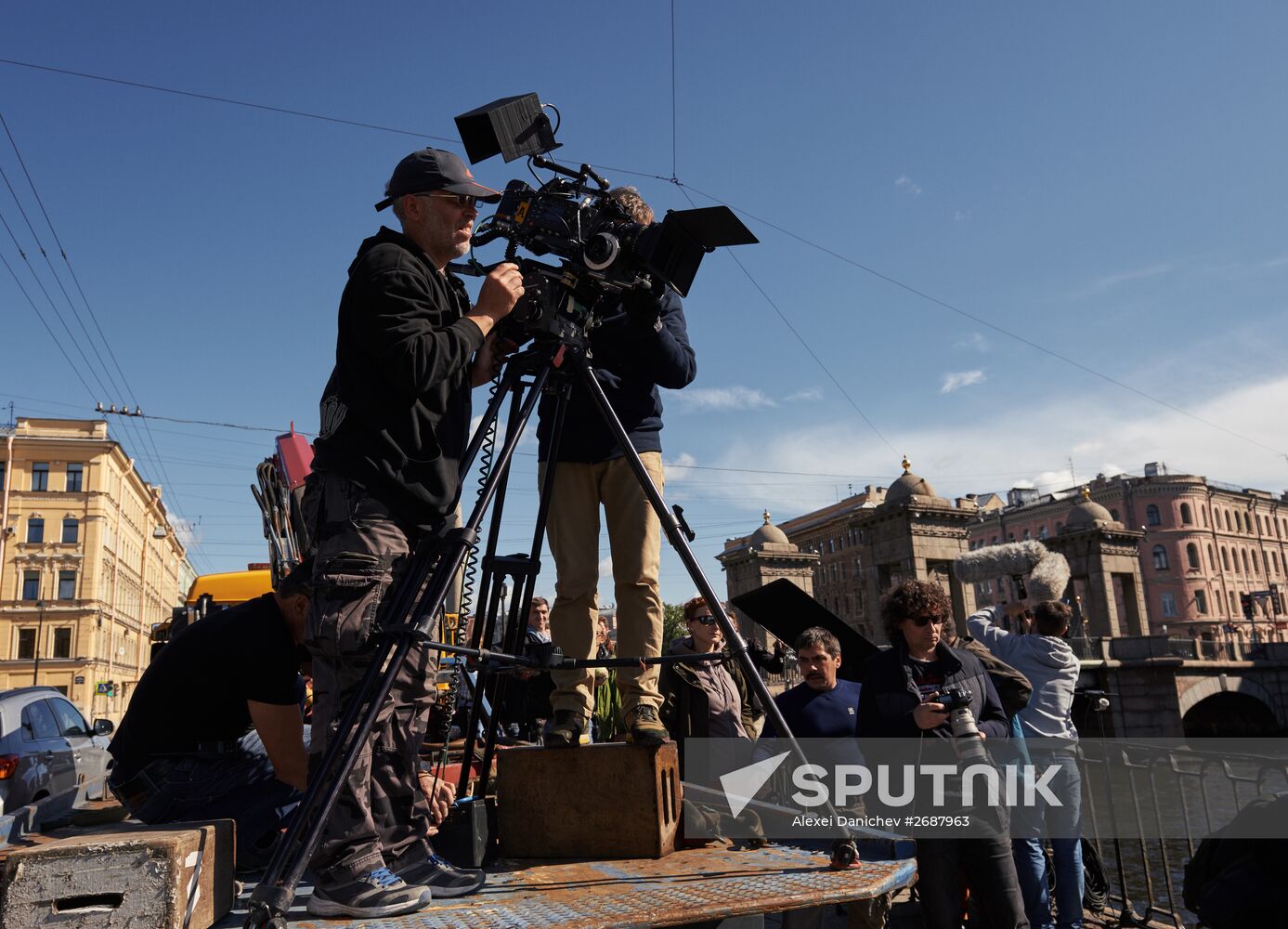 Shooting of Alexander Veledinsky's "V Keiptaunskom Portu" ("In the Port of Cape Town")