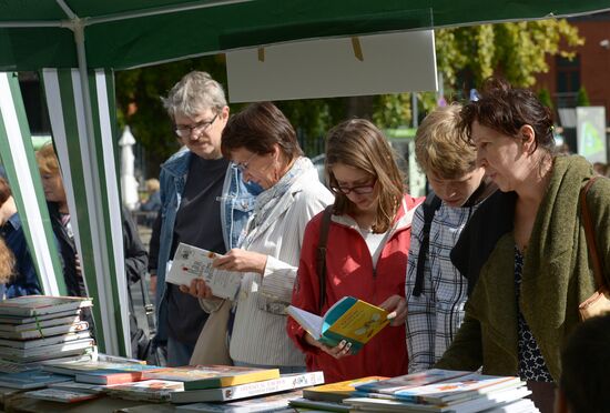 2nd Food for Thought cook book fair