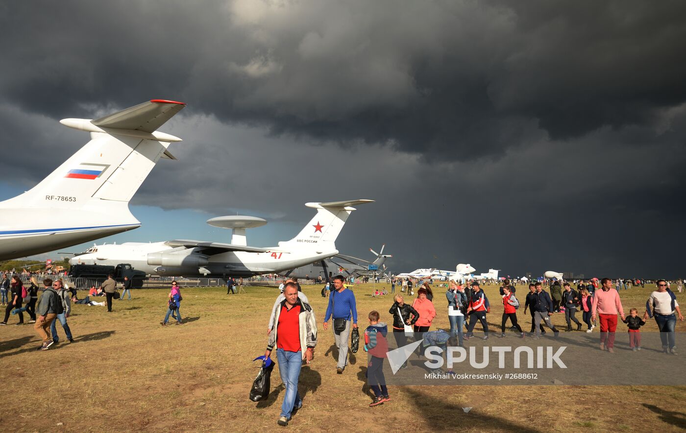 MAKS 2015 International Aviation and Space Salon closing day