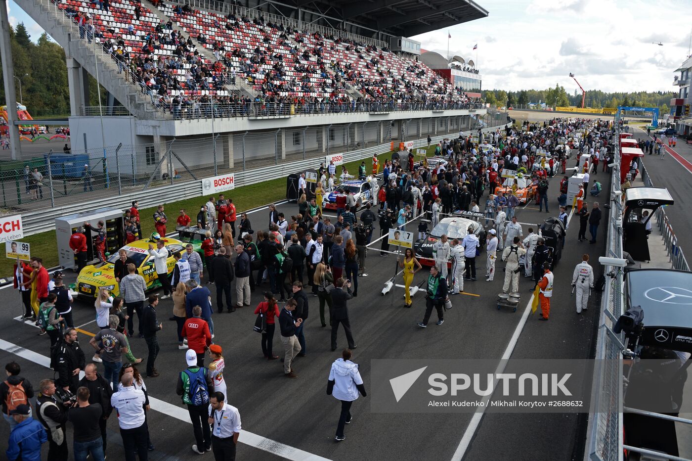 Auto racing. DTM. 6th stage. Day Three