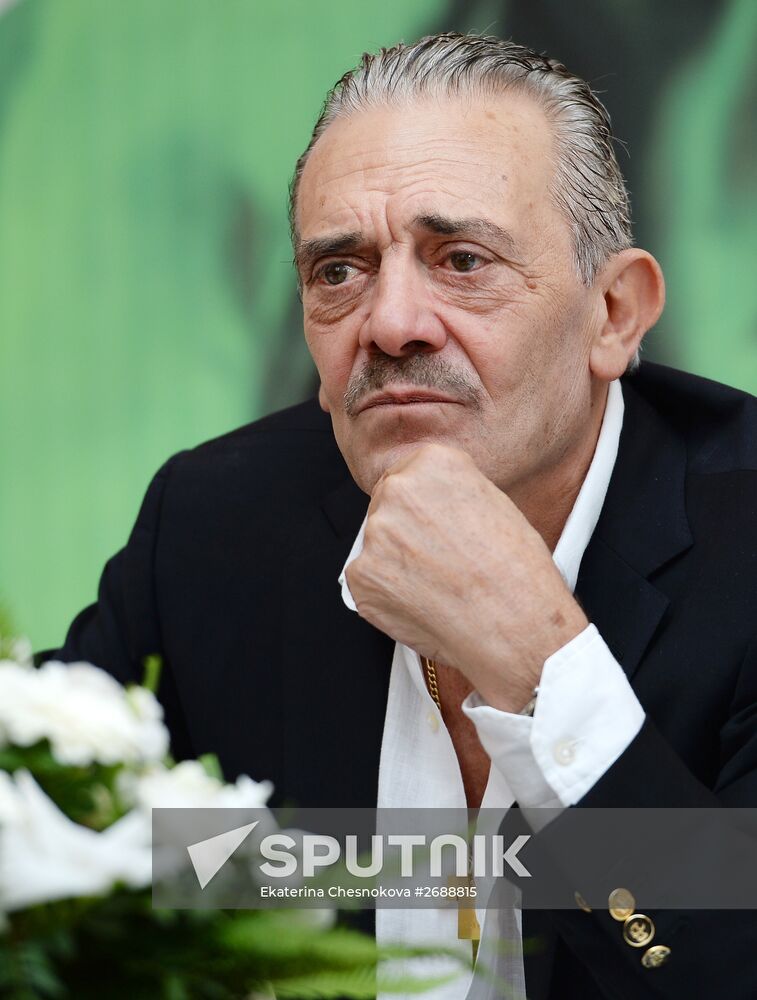 Photographer Rino Barillari and fashion historian Mara Parmegiani visit Moscow