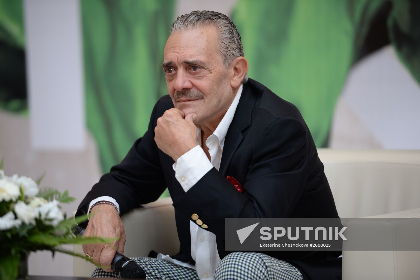 Photographer Rino Barillari and fashion historian Mara Parmegiani visit Moscow