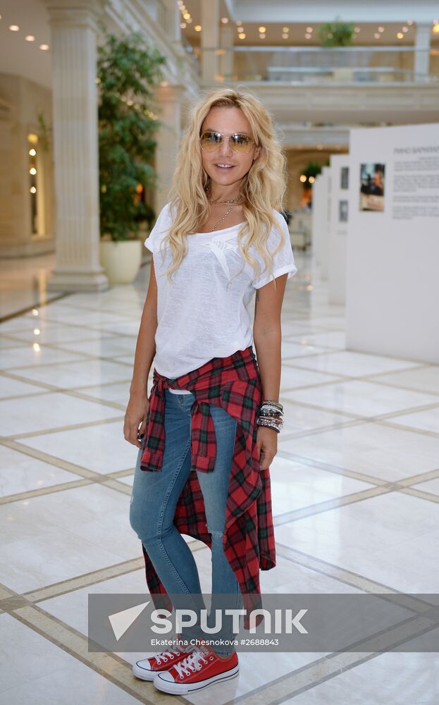 Photographer Rino Barillari and fashion historian Mara Parmegiani visit Moscow