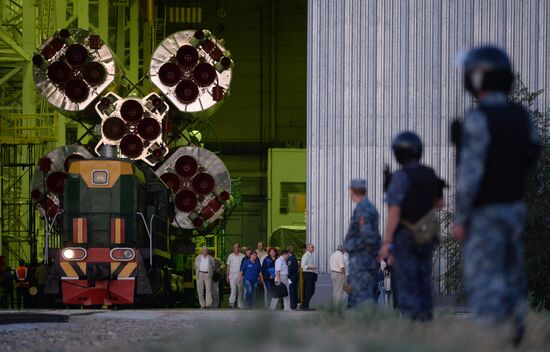 Soyuz TMA-18M spacecraft rolled out to launch pad at Baikonur Cosmodrome