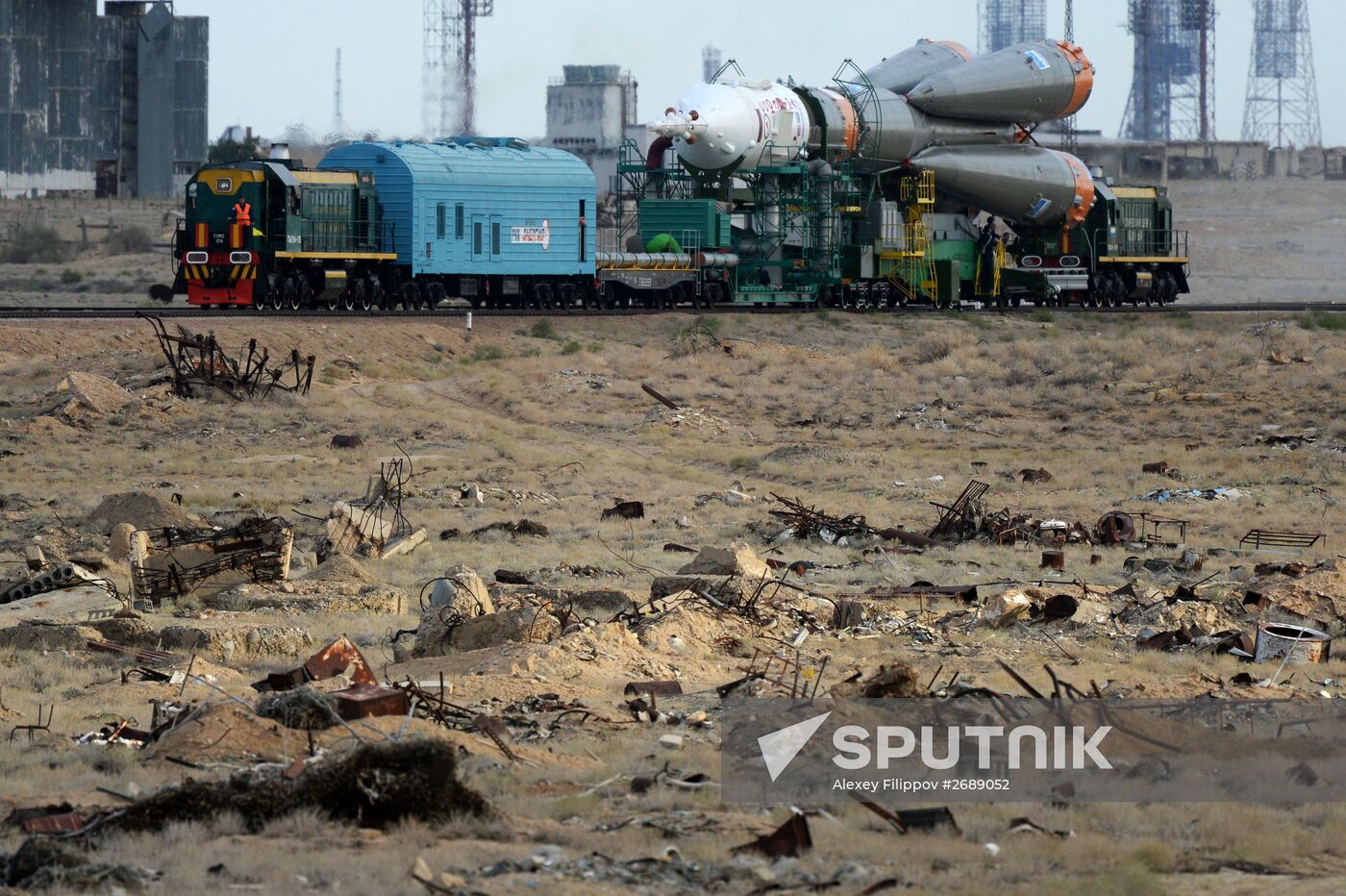 Soyuz TMA-18M spacecraft rolled out to launch pad at Baikonur Cosmodrome