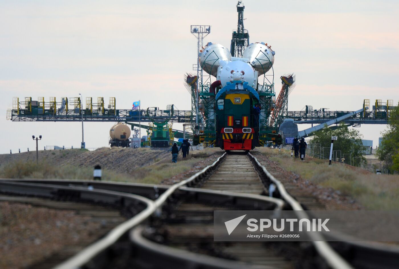 Soyuz TMA-18M spacecraft rolled out to launch pad at Baikonur Cosmodrome