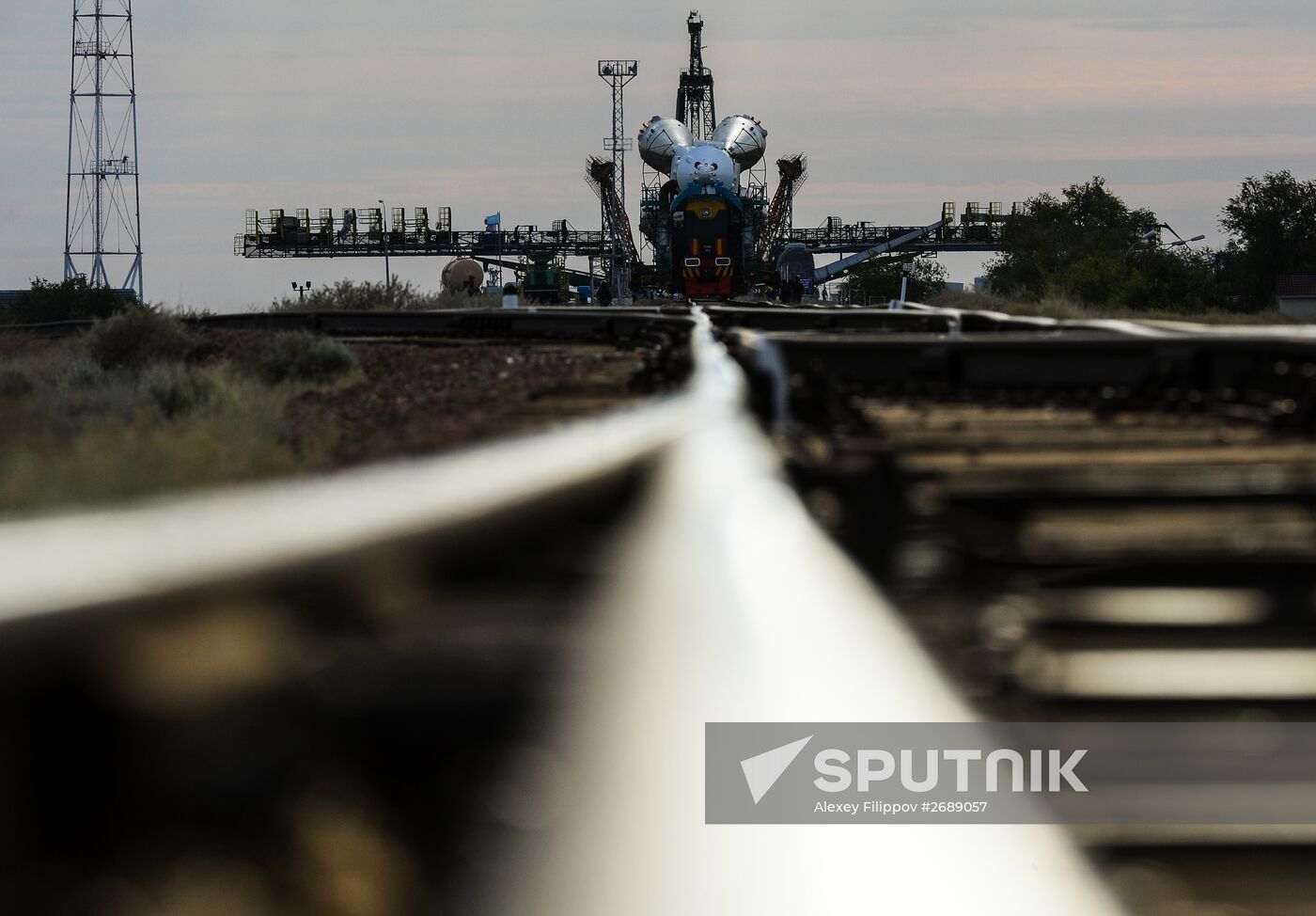 Soyuz TMA-18M spacecraft rolled out to launch pad at Baikonur Cosmodrome